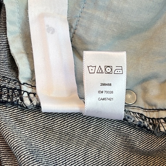 LOFT Rollup Denim Shorts Size 0 - Picture 14 of 14